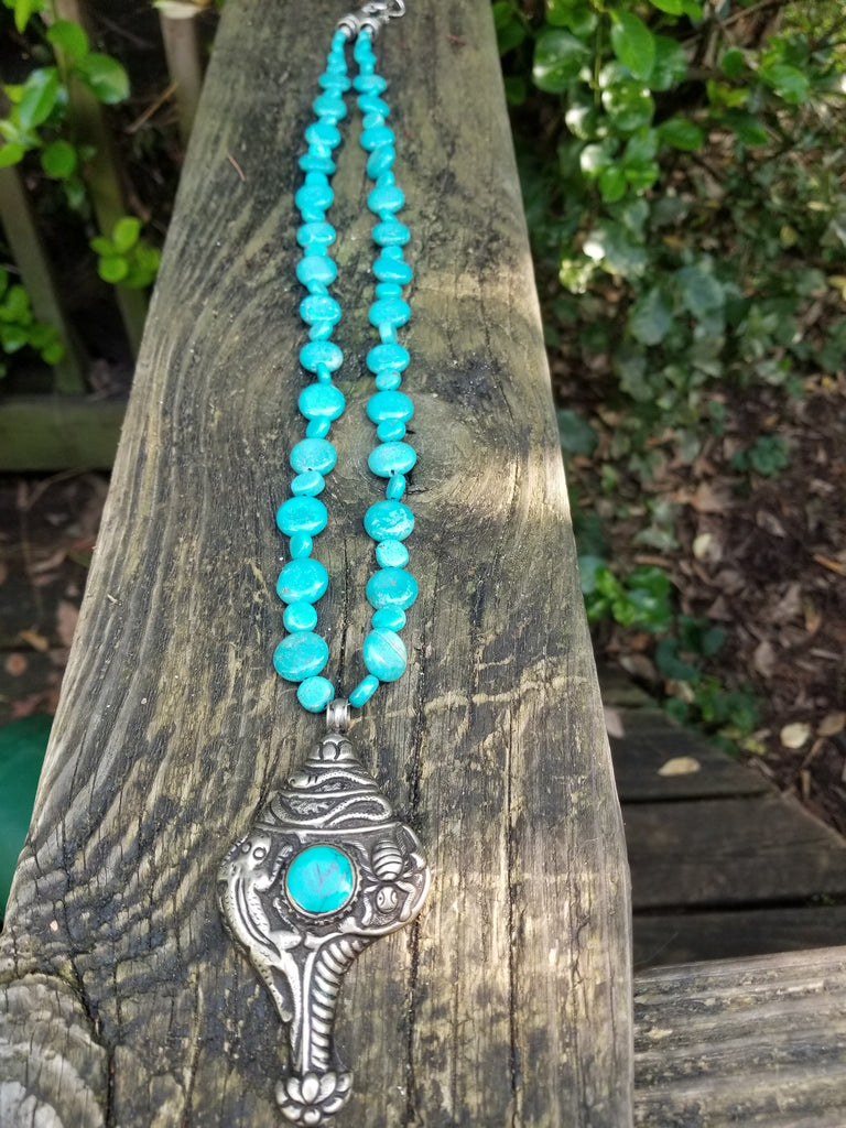 Tibetan Shell Pendant Necklace with Turquoise - Aimeescloset.com
