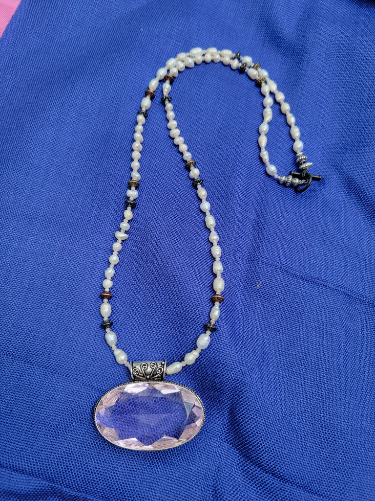 Kunzite Pendant With Pearl Necklace - Aimeescloset.com